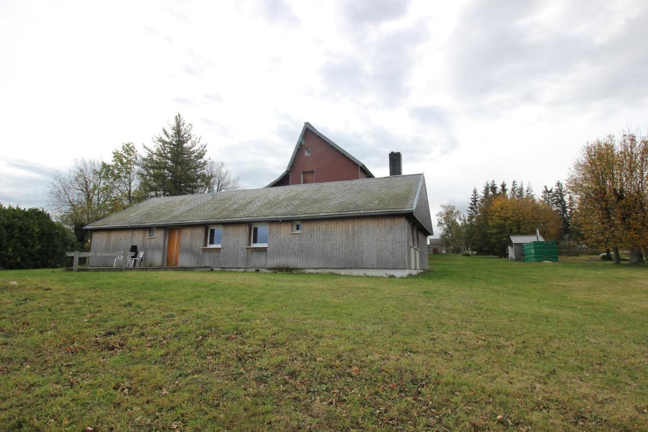 Gite Familial Et Rural Vernines Exterior photo
